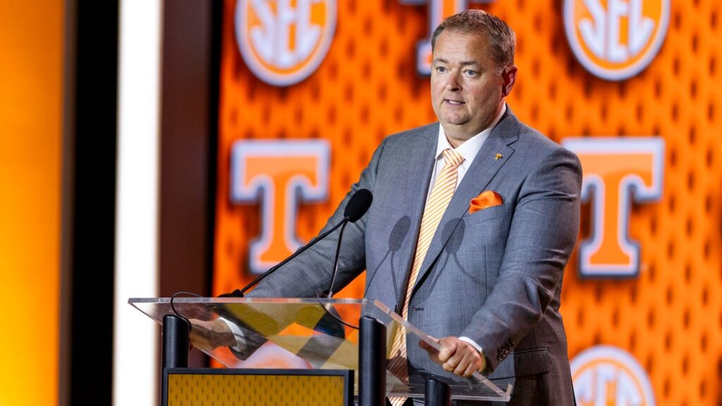 Josh Heupel expects quick impact from Jim Knowles as Tennessee DC; past stops tell a different story