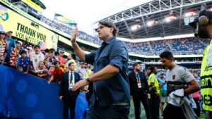 USMNT 'continues conversations' to keep Mauricio Pochettino as head coach after World Cup exit