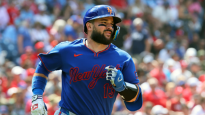 MLB rumors: Mets could hang on to trade candidate; Rays aiming big; Red Sox eye more infield help