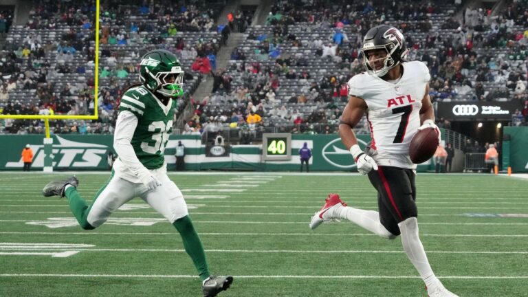 Fantasy football 2026 rankings, draft prep: Model makes top QB, RB, WR, TE picks, NFL cheat sheets, ADP, tiers