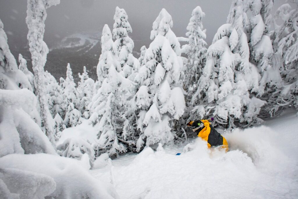 The Farmers’ Almanac Says This Winter Could Be a Wild Ride for Skiers