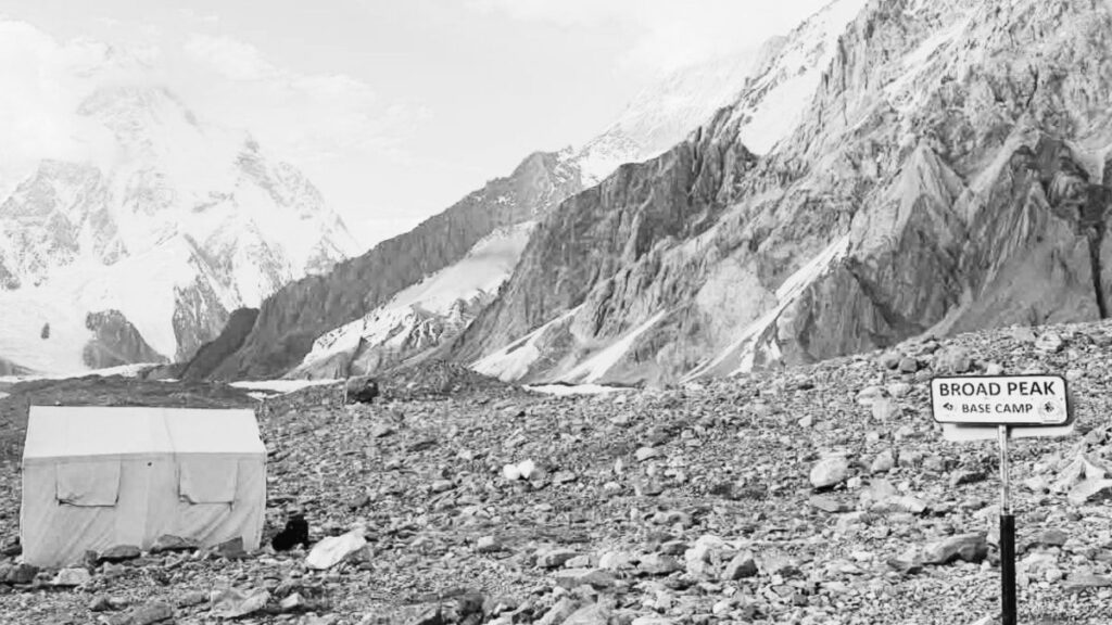 What Really Happened on Broad Peak, the Deadliest High-Alpine Avalanche in More than a Decade