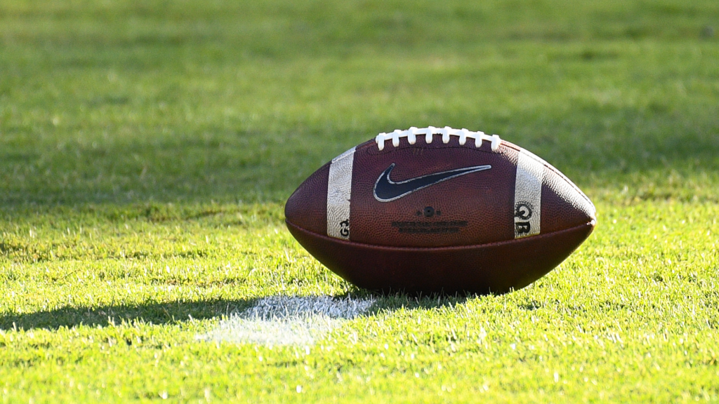 William Jewell College RB MicahJo Barnett dies after suffering medical emergency during season opener