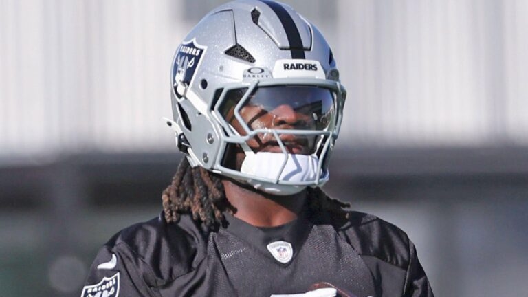 Raiders' Ashton Jeanty injured after landing awkwardly, has sprained ankle according to reports