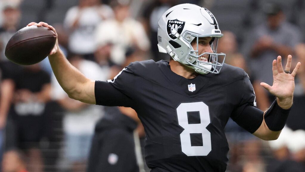 Raiders' Klint Kubiak still won't name Week 1 QB starter, here's why all signs point to Kirk Cousins