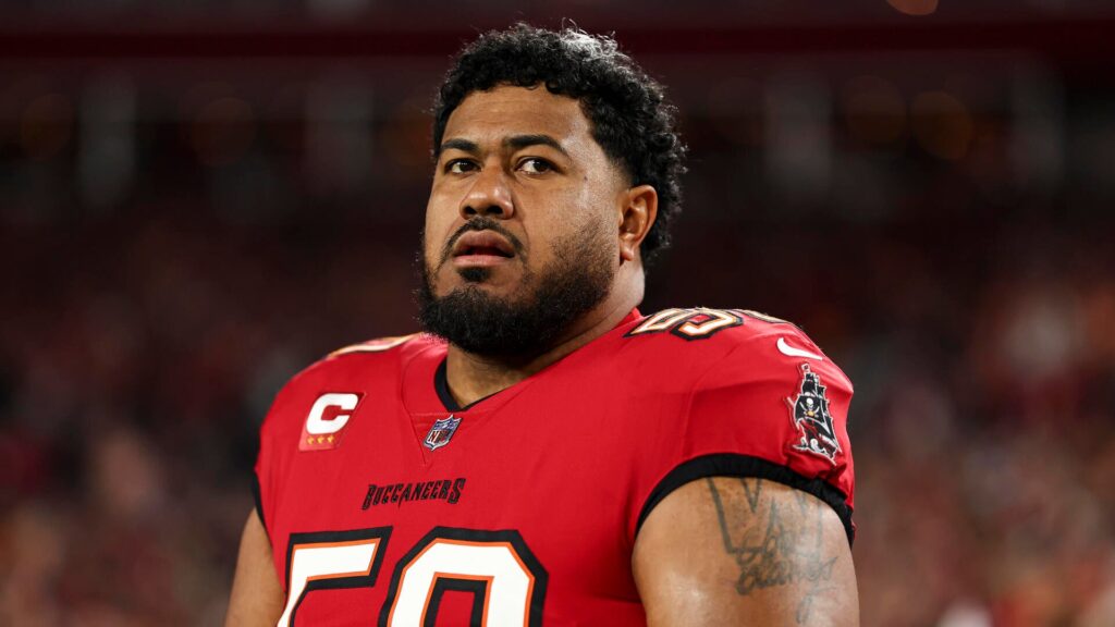Vita Vea, Buccaneers agree to $30 million extension after trade request, per report