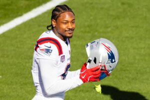 Stefon Diggs signing with Commanders as four-time Pro Bowl WR offers Jayden Daniels another weapon, per report