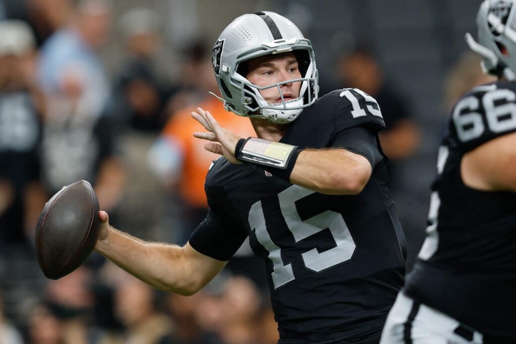 Today's top games to watch, best bets, odds: Texans vs. Raiders, 49ers vs. Chargers, MLB and more