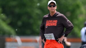 Browns rookie's viral training camp fight helped him win starting job: Why Todd Monken loved what he saw