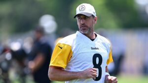 A vindicated Aaron Rodgers primed for one last run at elusive second ring in walk-off season with Steelers
