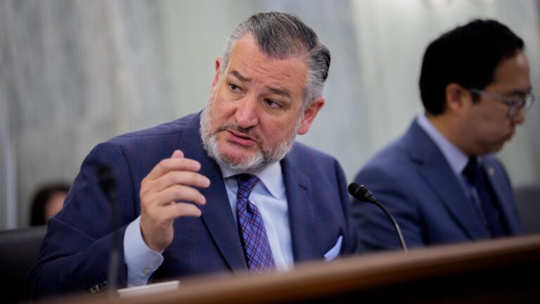 Ted Cruz envisions Trump signing college sports bill during 2026 football season, but Senate hurdles remain