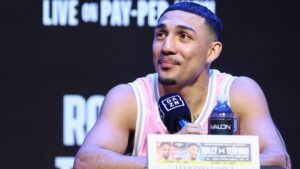 Teofimo Lopez Jr. looks to bounce back from disastrous loss when he faces Rolly Romero for welterweight title