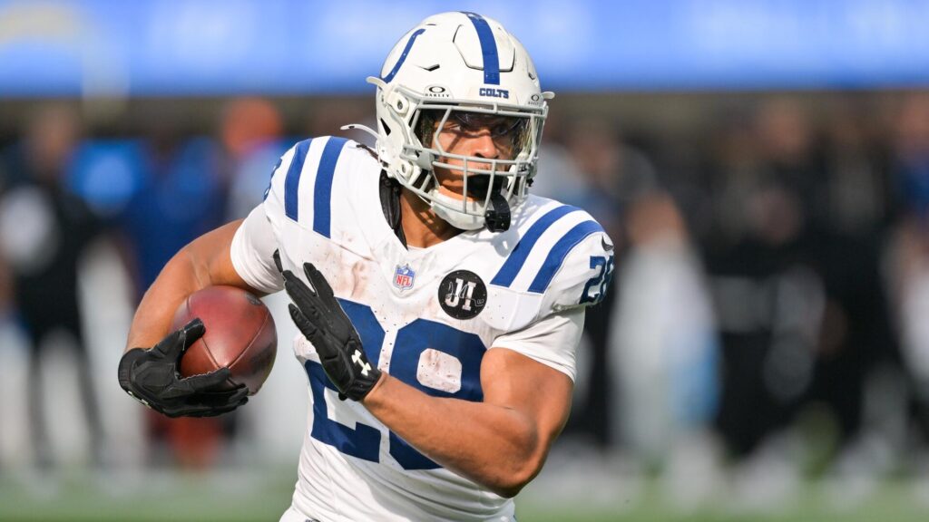 Colts signing Jonathan Taylor to reported two-year, $44 million extension as another NFL RB gets paid