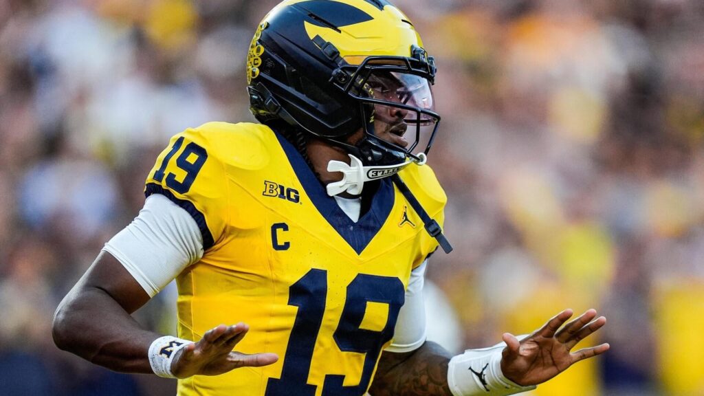 Michigan vs. Iowa prediction, odds, time: 2026 Week 4 college football picks by proven model