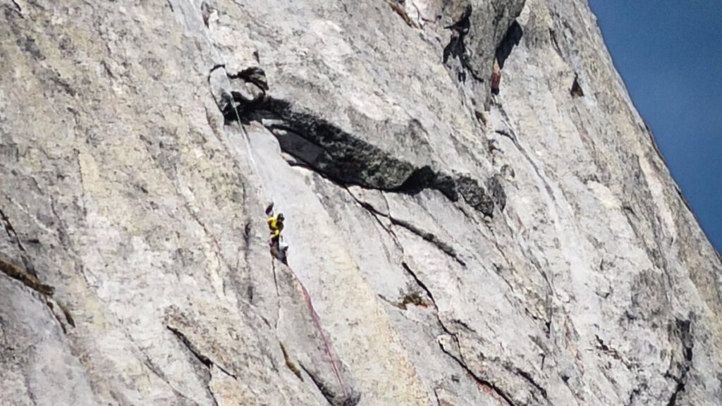 2 Men Tried to Bail in Wyoming’s Cirque of the Towers. They Ended Up Staying the Night on Pingora Peak.