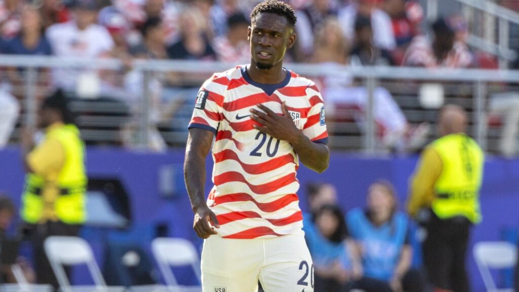 USMNT star Folarin Balogun's potential move to Everton appears to hit medical snag on deadline day