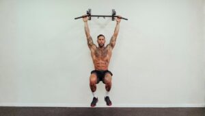 Can Your Dead-Hang Time Really Tell You How Long You’ll Live? A Longevity Doctor Weighs In.